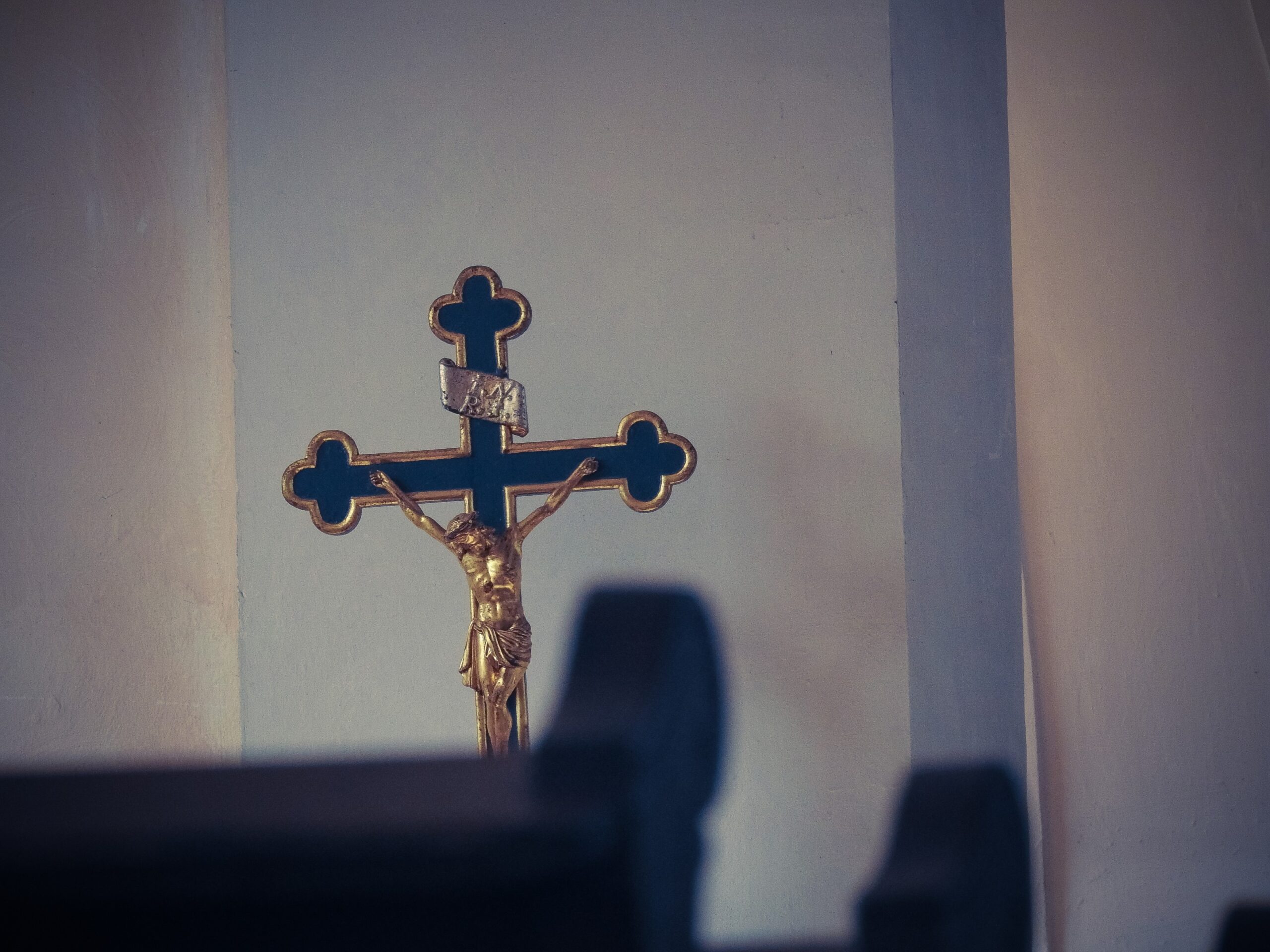 Be Still and Know: Learning the Art of Listening to God in Silence