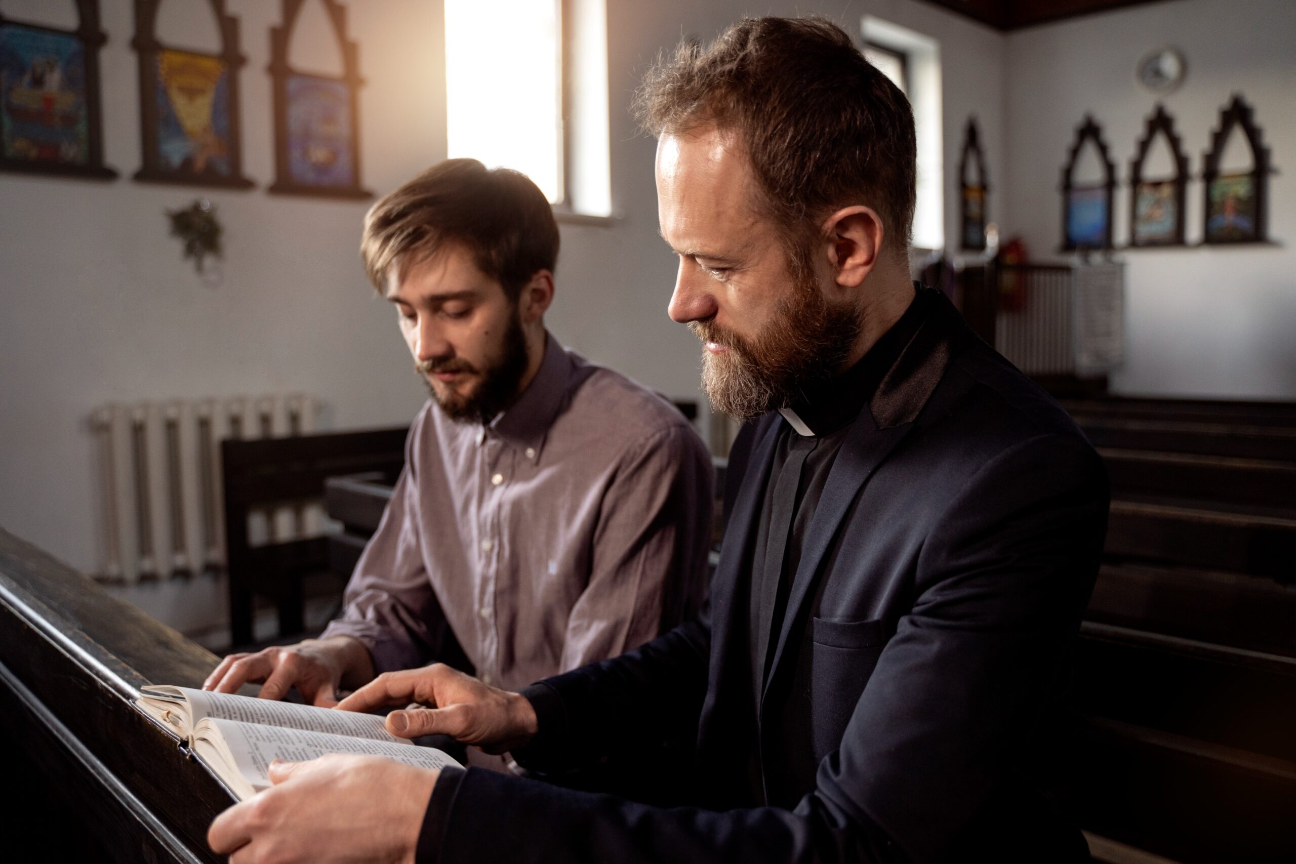 Shepherding Beyond Sunday: How Pastors Can Stay Connected All Week